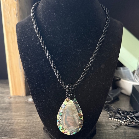 Elegant Black and Abalone Teardrop Necklace - Picture 1 of 7